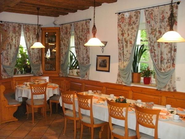 ホテルSan Im Gasthof Mayd エルランゲン エクステリア 写真